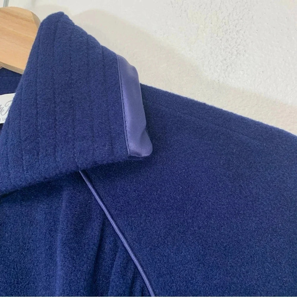 Vanity Fair Robe Small Velour Pearl Snap  House Coat Blue Long Sleeve  Vintage - Picture 3 of 14